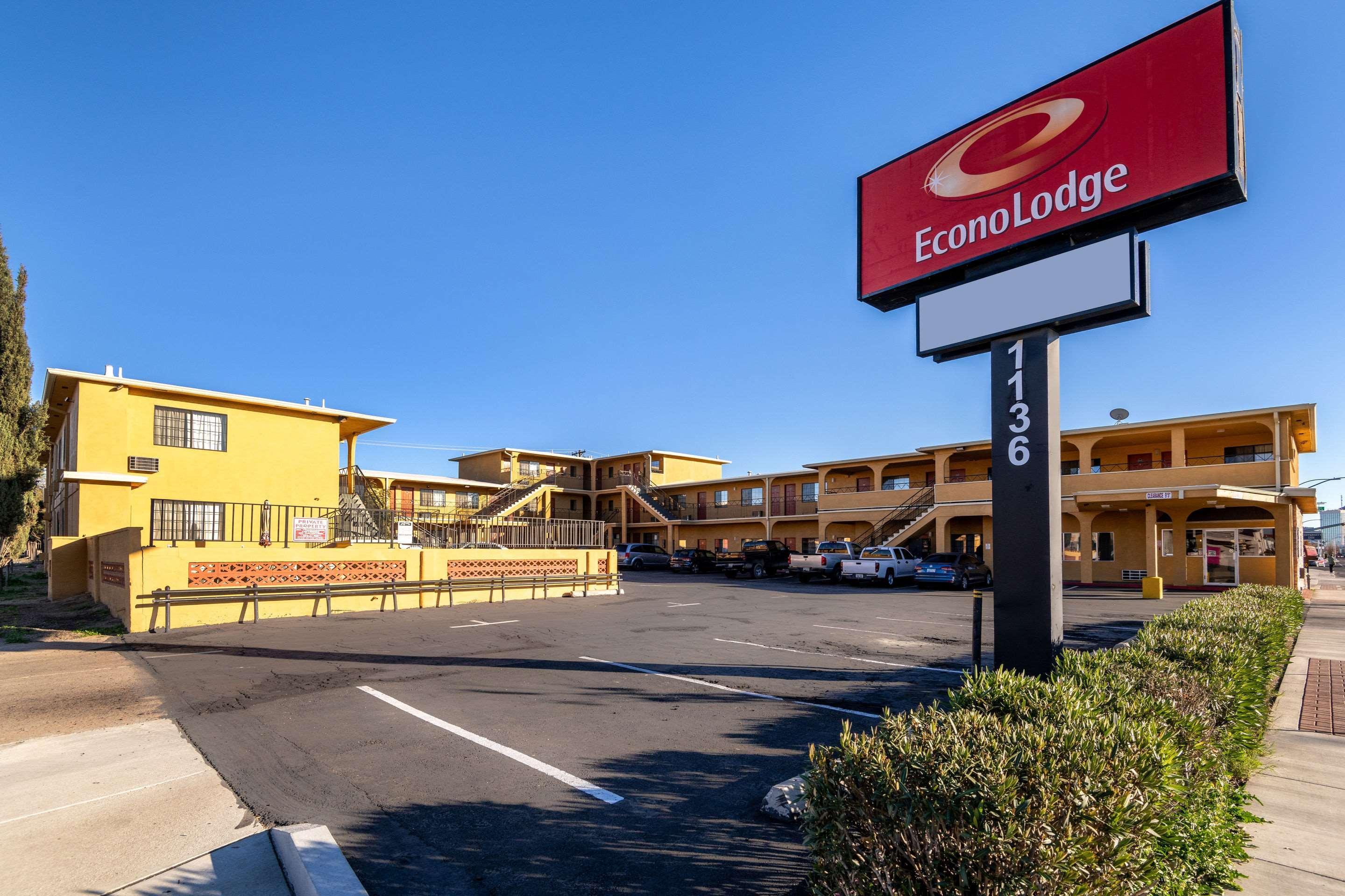 Econo Lodge University Тусон Экстерьер фото