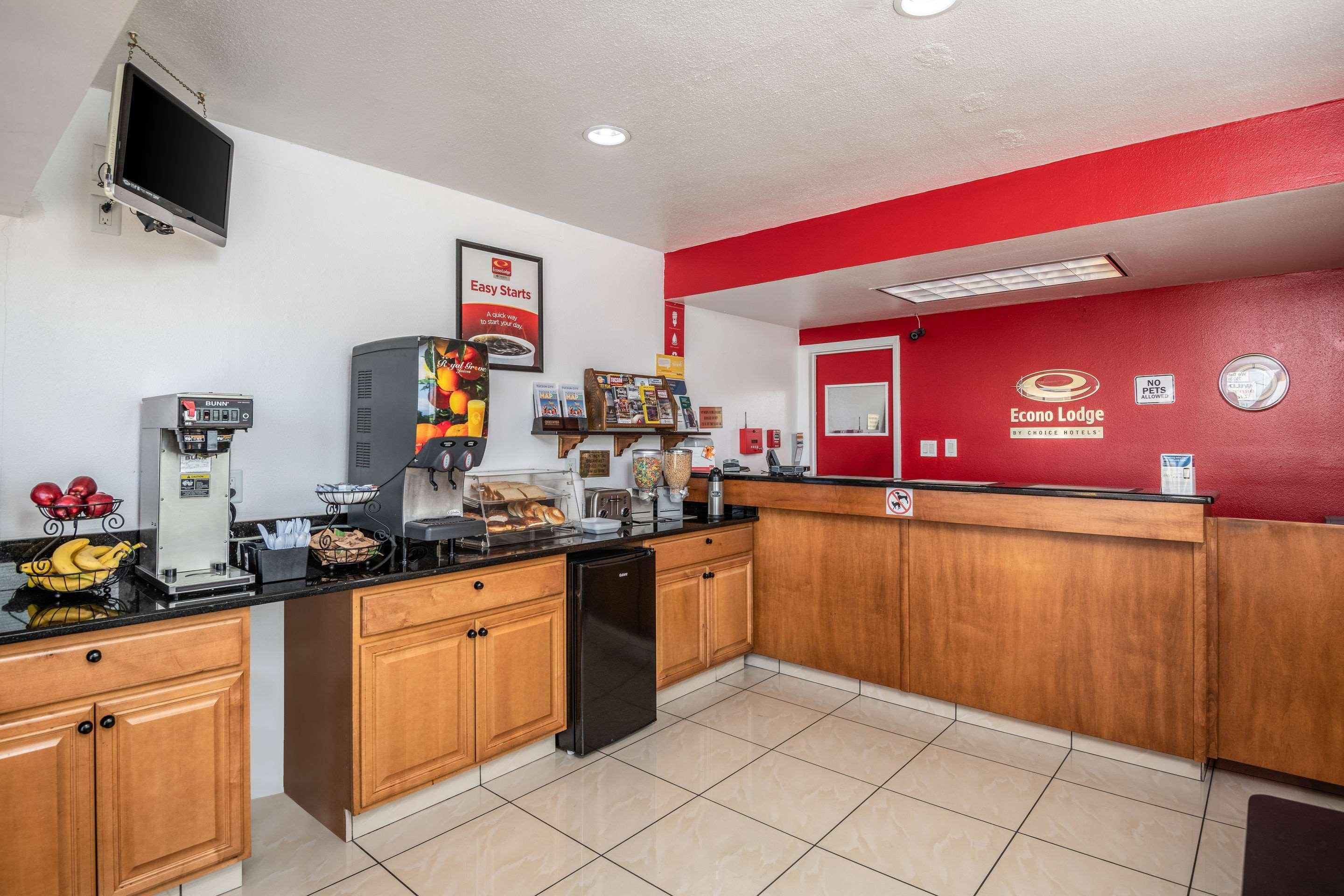 Econo Lodge University Тусон Экстерьер фото