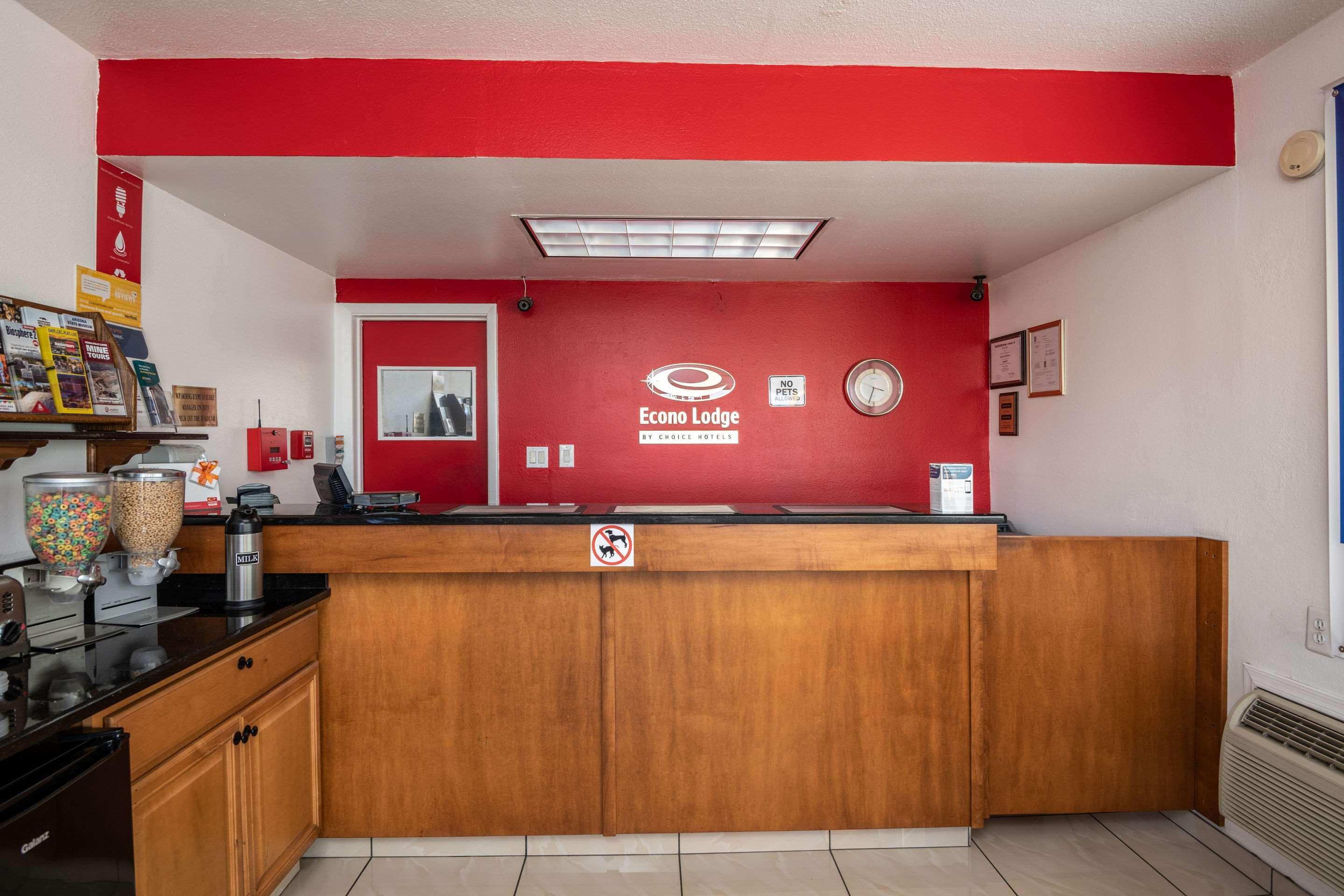 Econo Lodge University Тусон Экстерьер фото